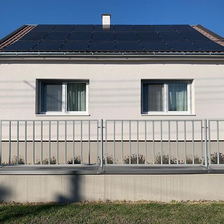 Villa Otthon A Balatonon Vendeghaz Keszthely Exterior foto